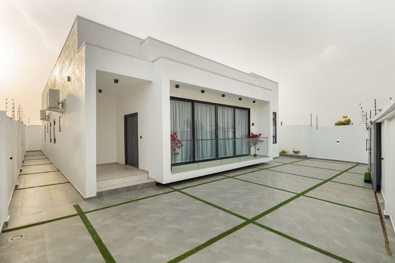 Fully Furnished Modern Home