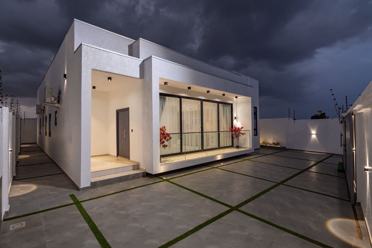 Fully Furnished Modern Home